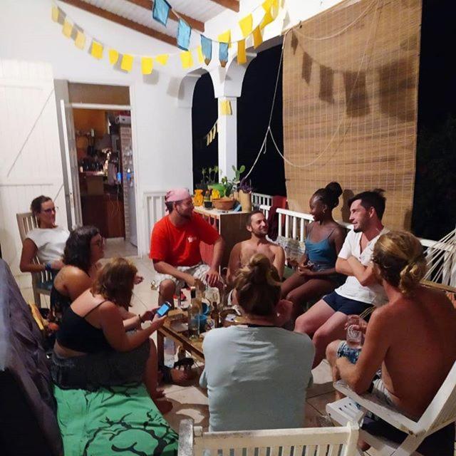 Happy Hippies House Apartment Сент-Роз Екстериор снимка