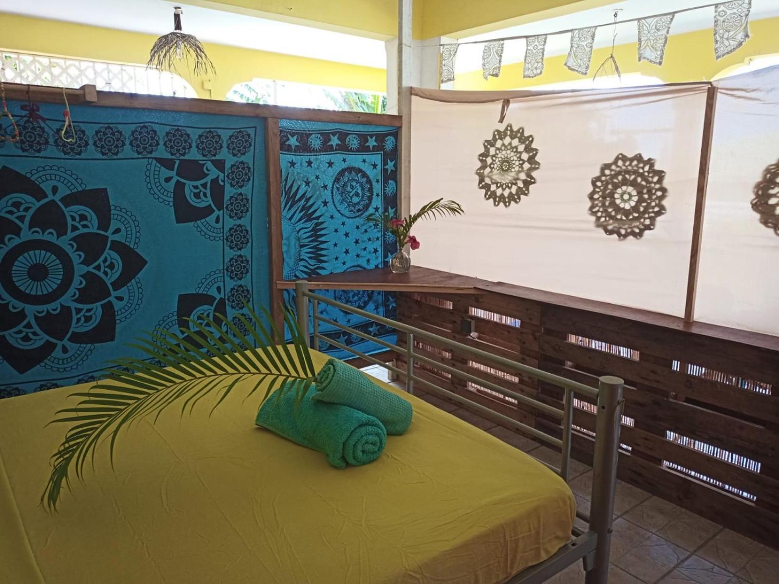 Happy Hippies House Apartment Сент-Роз Стая снимка